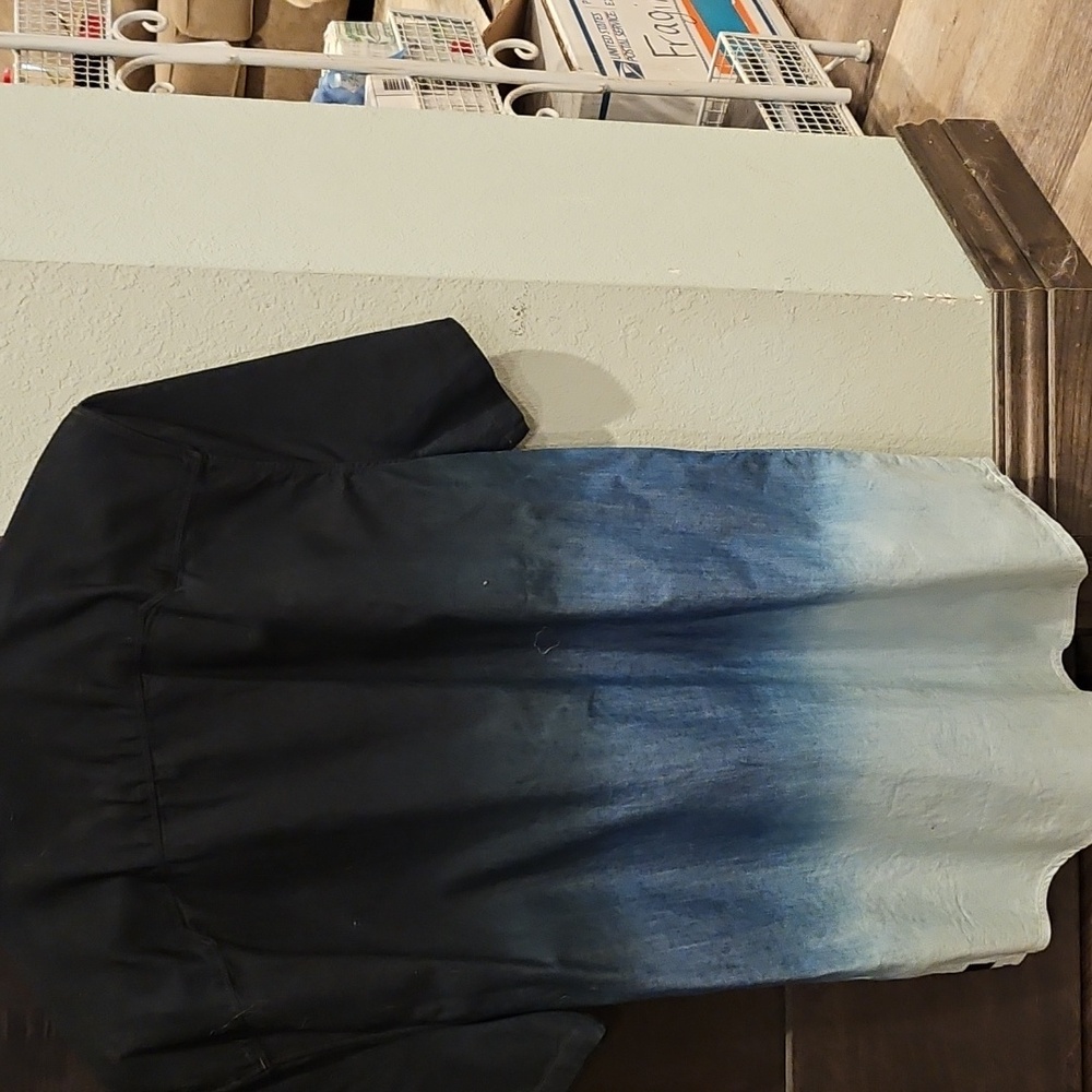 Men's Gradient Blue Shirt - Picture 3 of 3